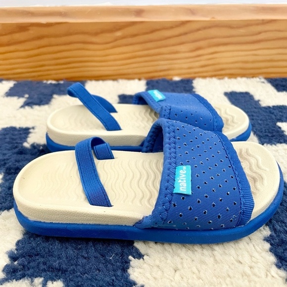 SOLD - Native Sandals | Size 8 - Picture 3 of 5